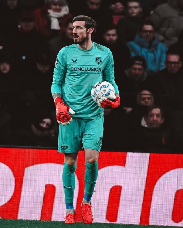 FC Utrecht 2024-25 GK 3 Kit