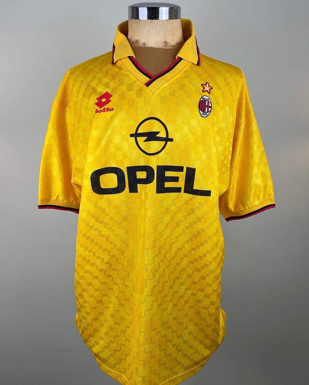 AC Milan 1995-96 Third Kit