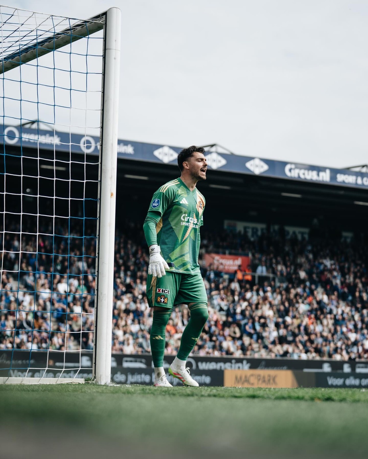 PEC Zwolle 2024-25 GK Liberation Kit