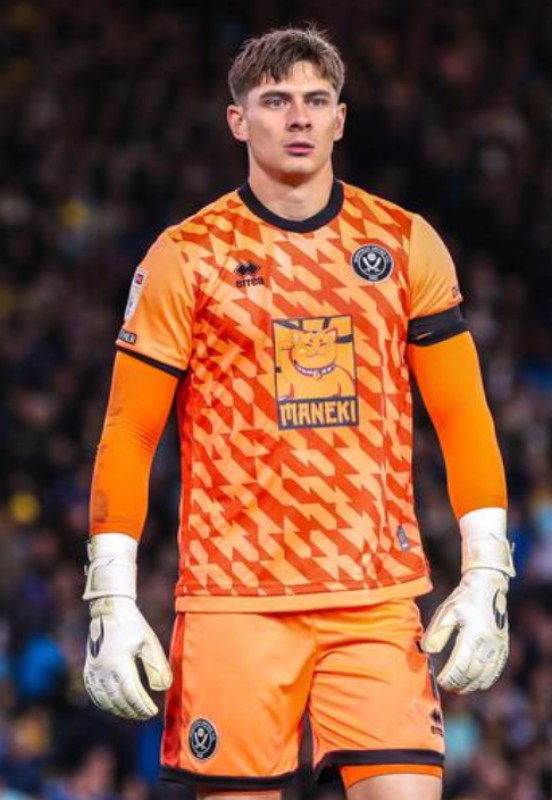 Sheffield United 2024-25 GK 1 V2 Kit