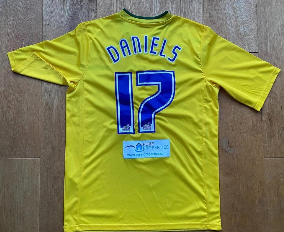 Coventry City 2013-14 Away 2 Kit