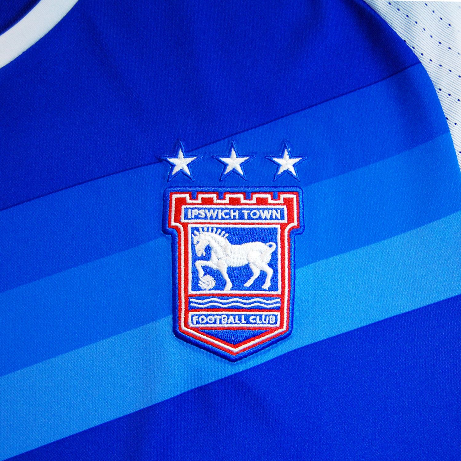 Ipswich Town 2016-17 Home Kit