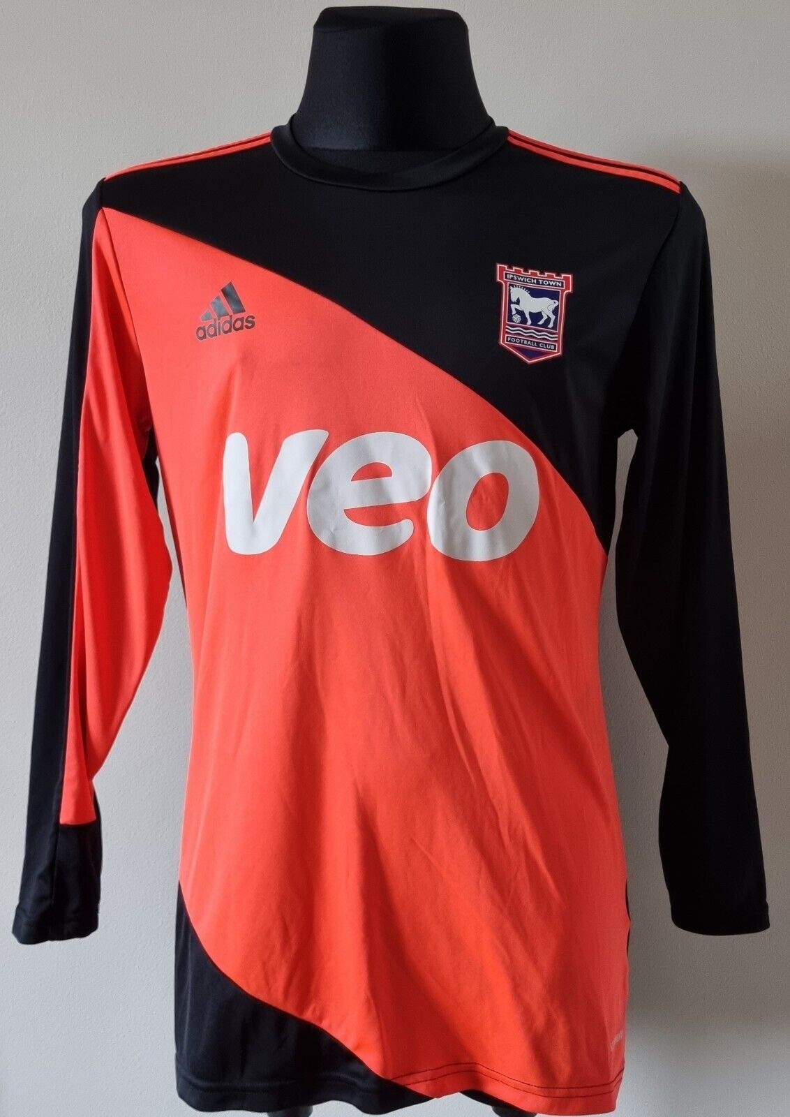 Ipswich Town 2021-22 GK 4 Kit