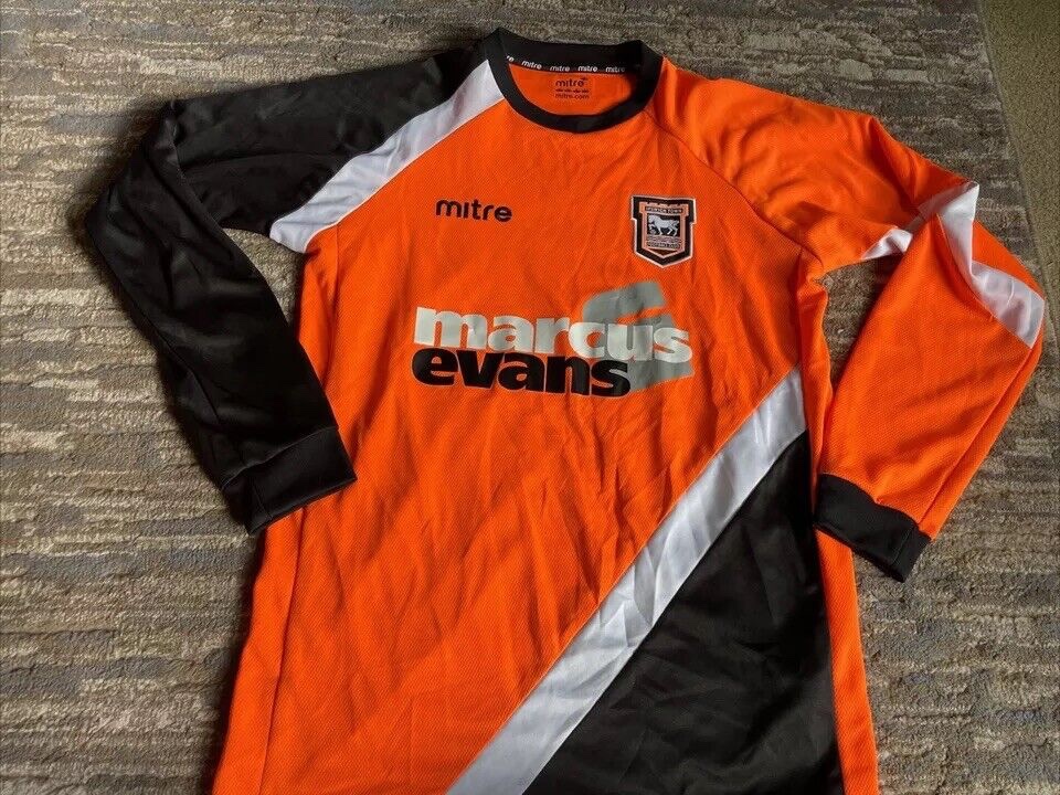 Ipswich Town 2009-10 GK 2 Kit