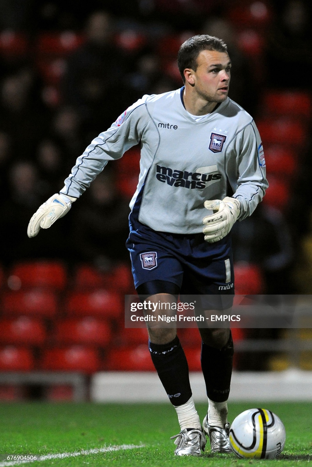 Ipswich Town 2010-11 GK 2 Kit
