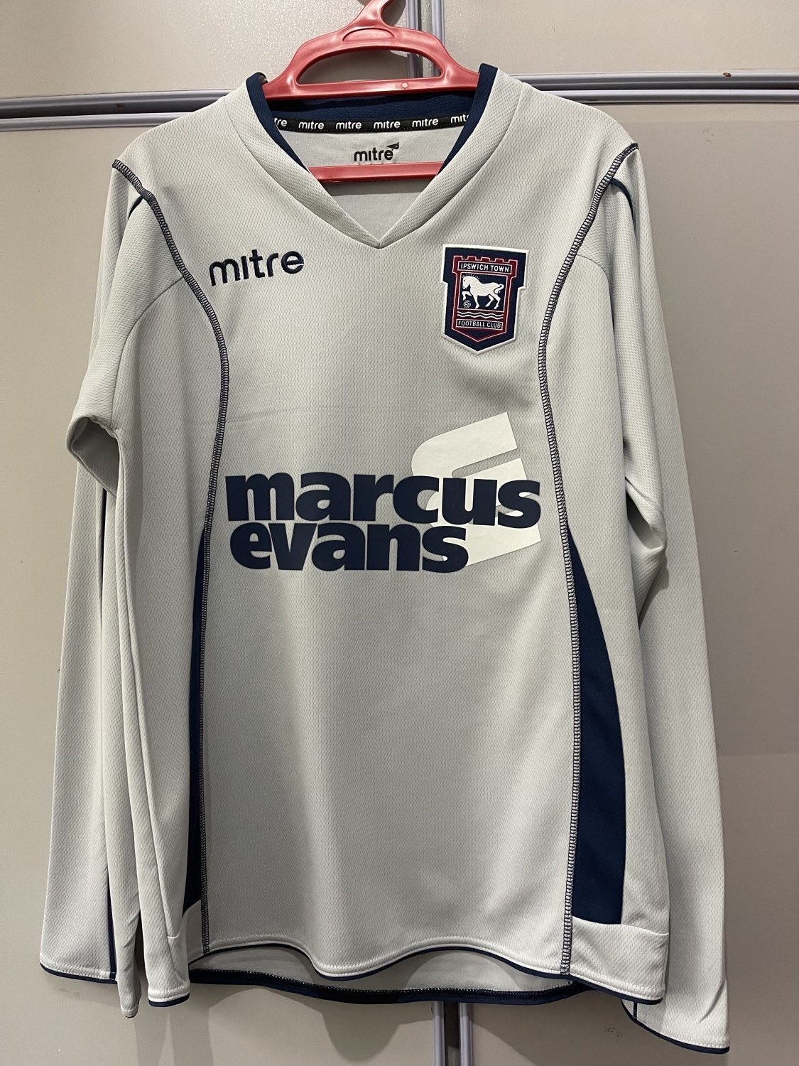 Ipswich Town 2010-11 GK 2 Kit