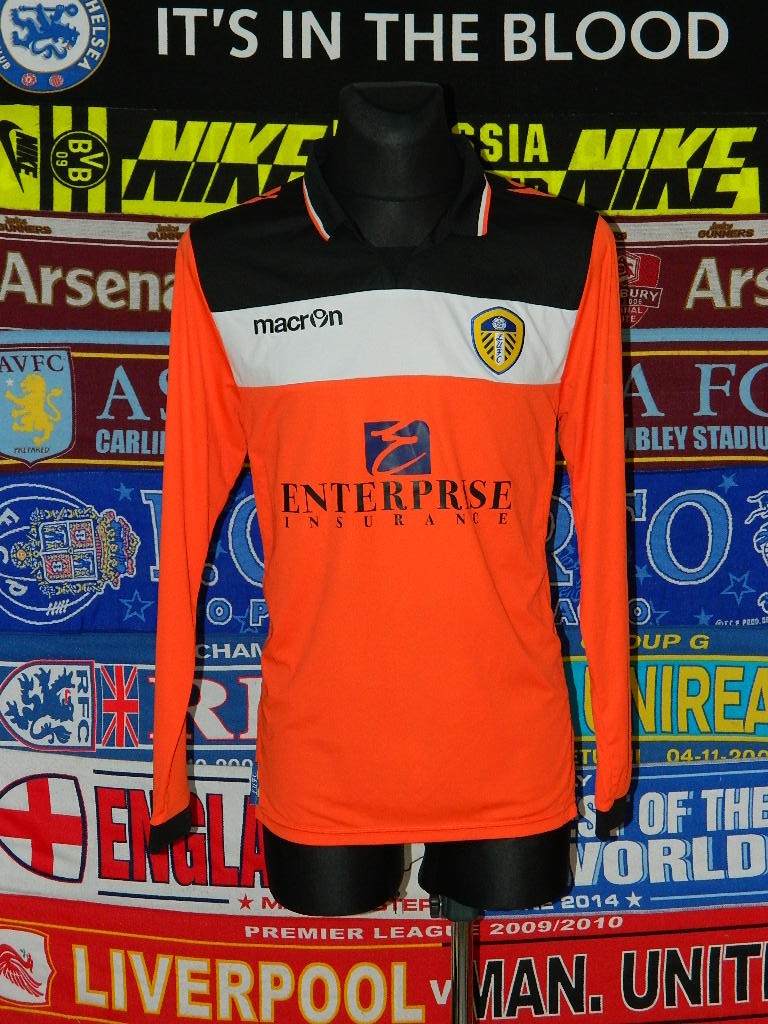 Leeds United 2013-14 GK 4 Kit