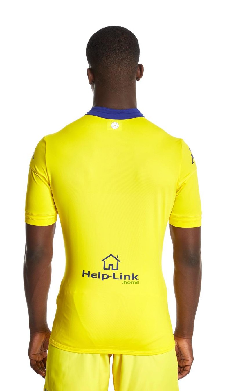 Leeds United 2015-16 Away Kit