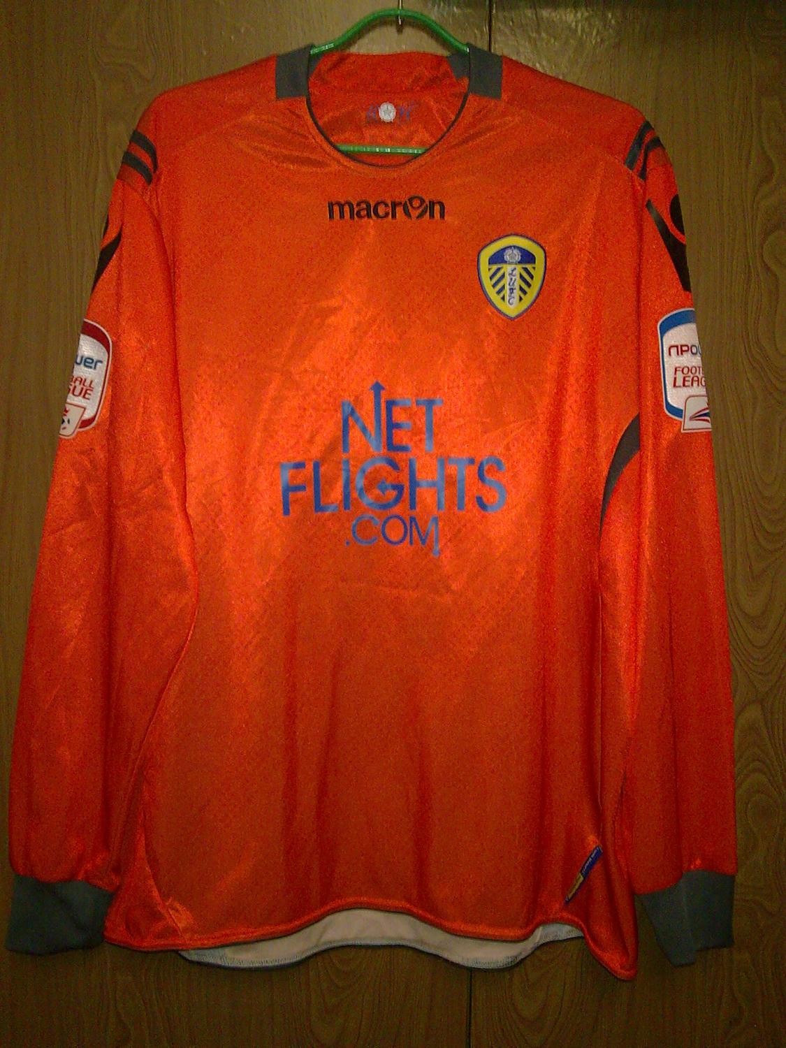 Leeds United 2010-11 GK 1 Kit