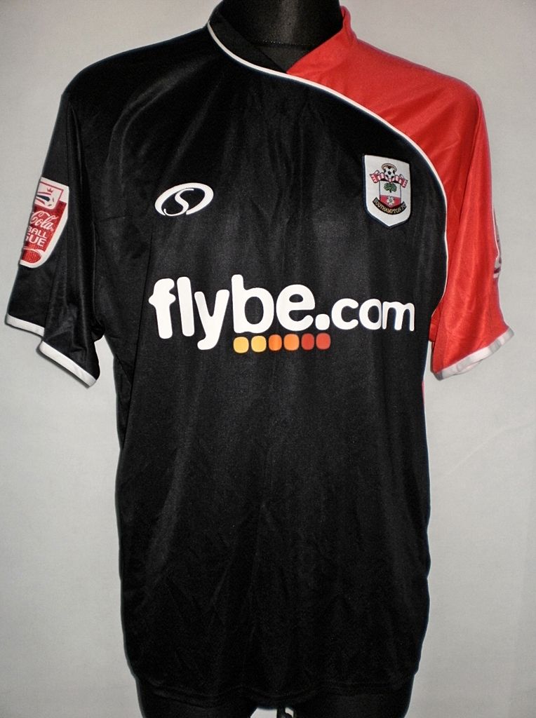 Southampton FC 2006-07 Away Kit