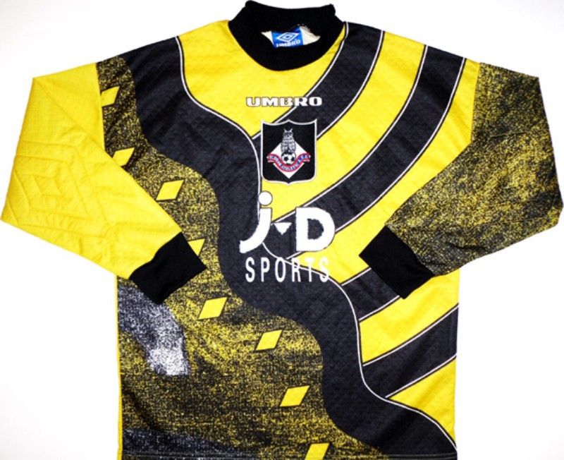 Oldham Athletic 1994-95 GK 1 Kit
