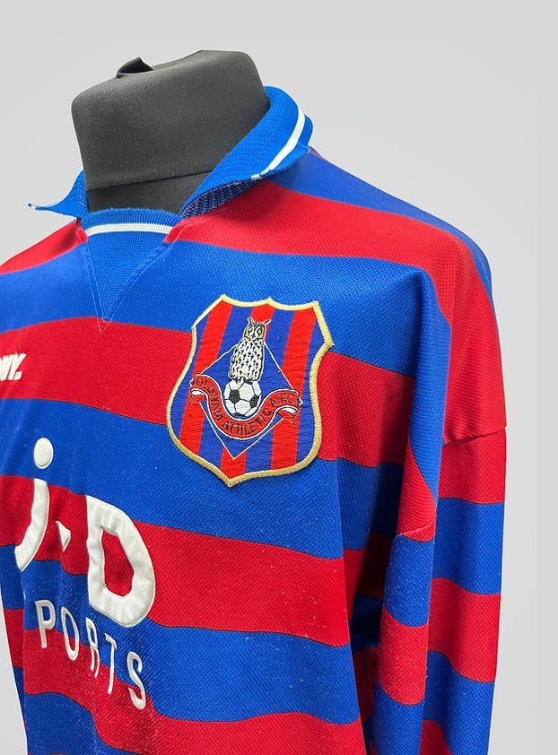 Oldham Athletic 1997-98 Home Kit