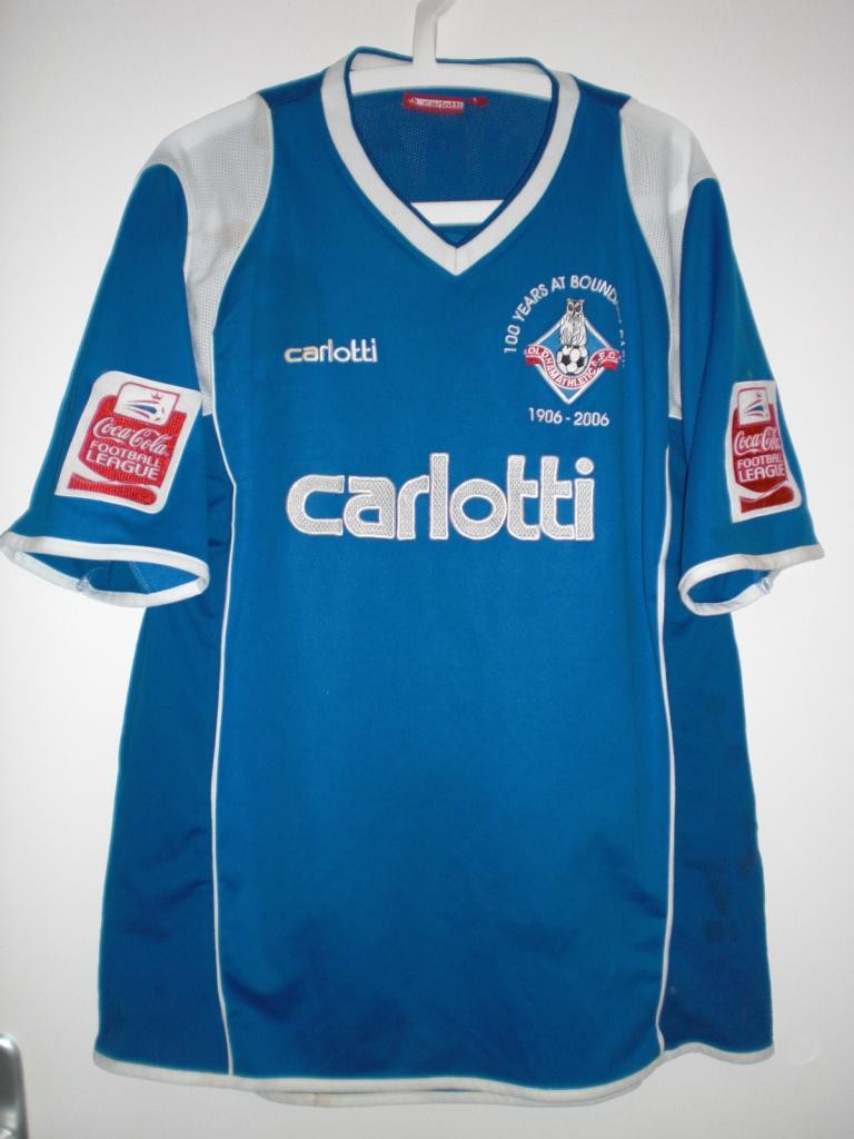 Oldham Athletic 2005-06 Home Kit