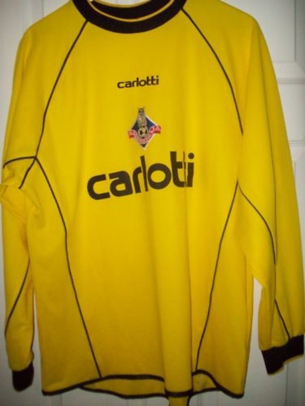 Oldham Athletic 2005-06 GK 1 Kit