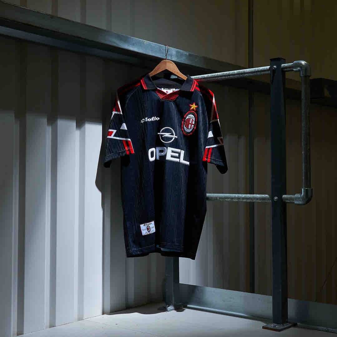 AC Milan 1997-98 Copa Centenario do Belo Horizonte Third Kit