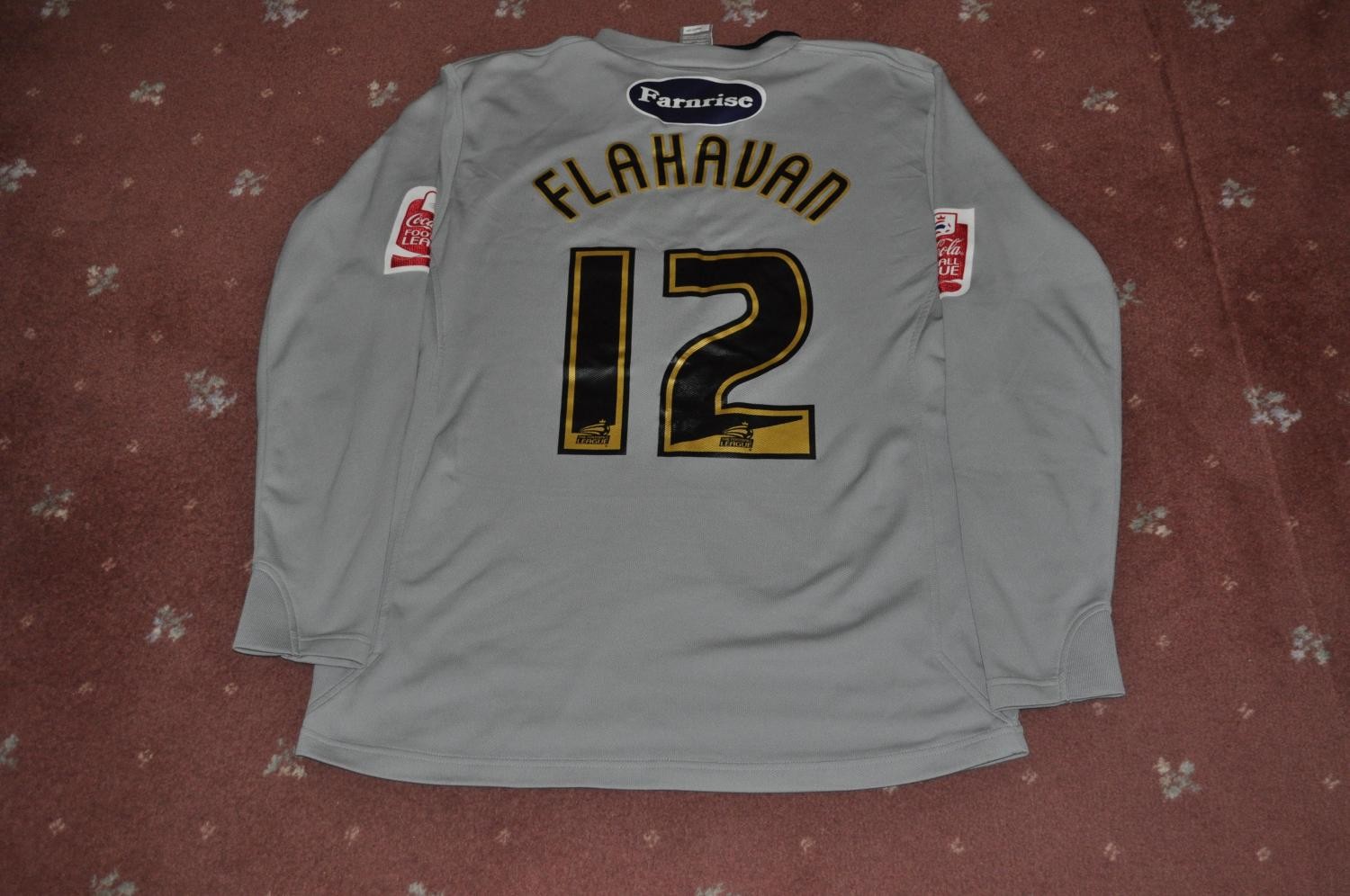 Crystal Palace 2009-10 GK 1 Kit