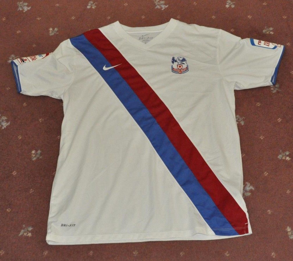 Crystal Palace 2010-11 Away Kit