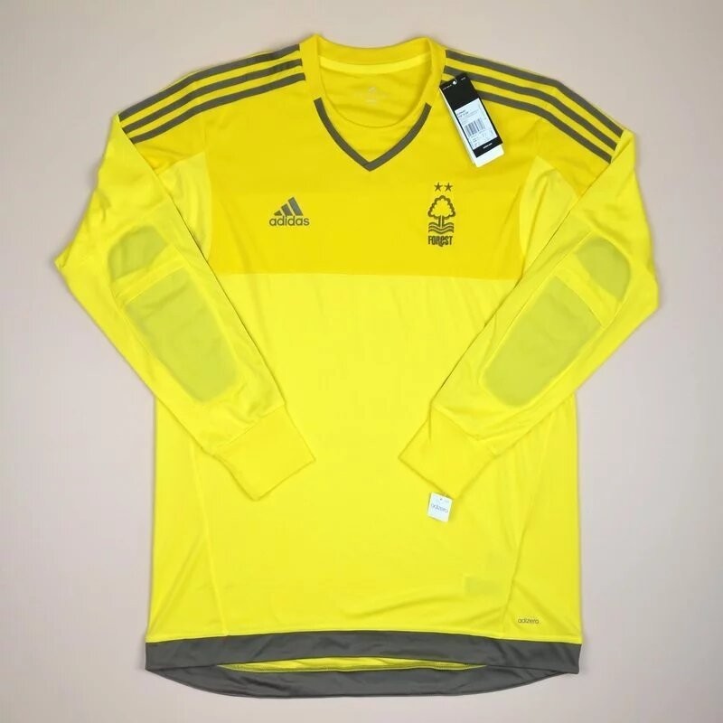 Nottingham Forest 2015-16 GK 1 Kit