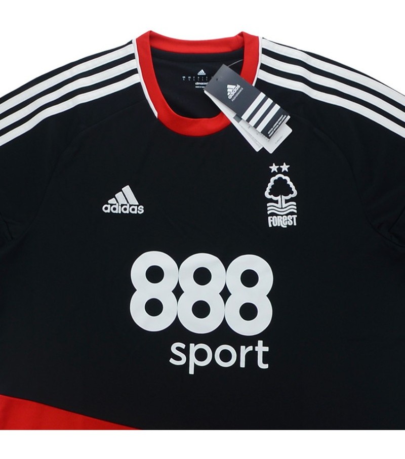 Nottingham Forest 2016-17 Away Kit
