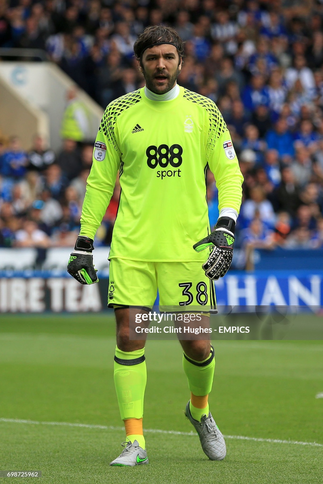 Nottingham Forest 2016-17 GK 1 Kit