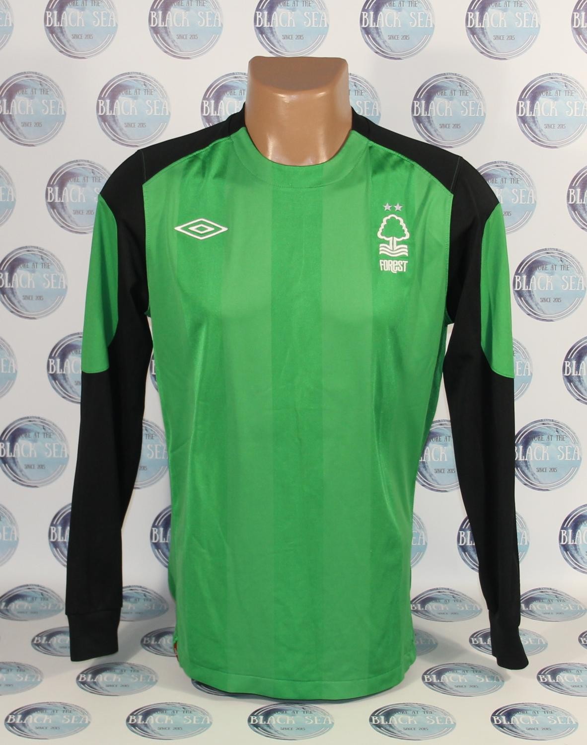 Nottingham Forest 2010-11 GK 1 Kit