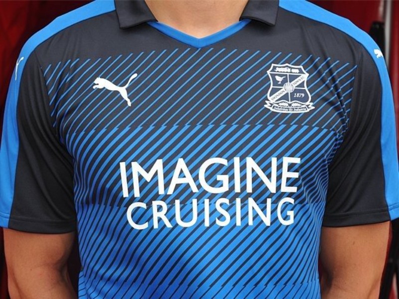 Swindon Town 2016-17 Away Kit
