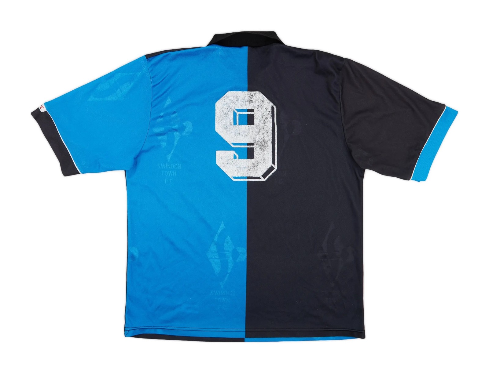 Swindon Town 1995-96 Away Kit