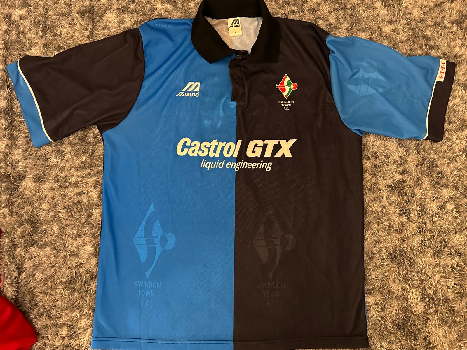 Swindon Town 1995-96 Away Kit