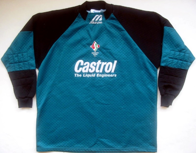 Swindon Town 1995-96 GK 1 Kit