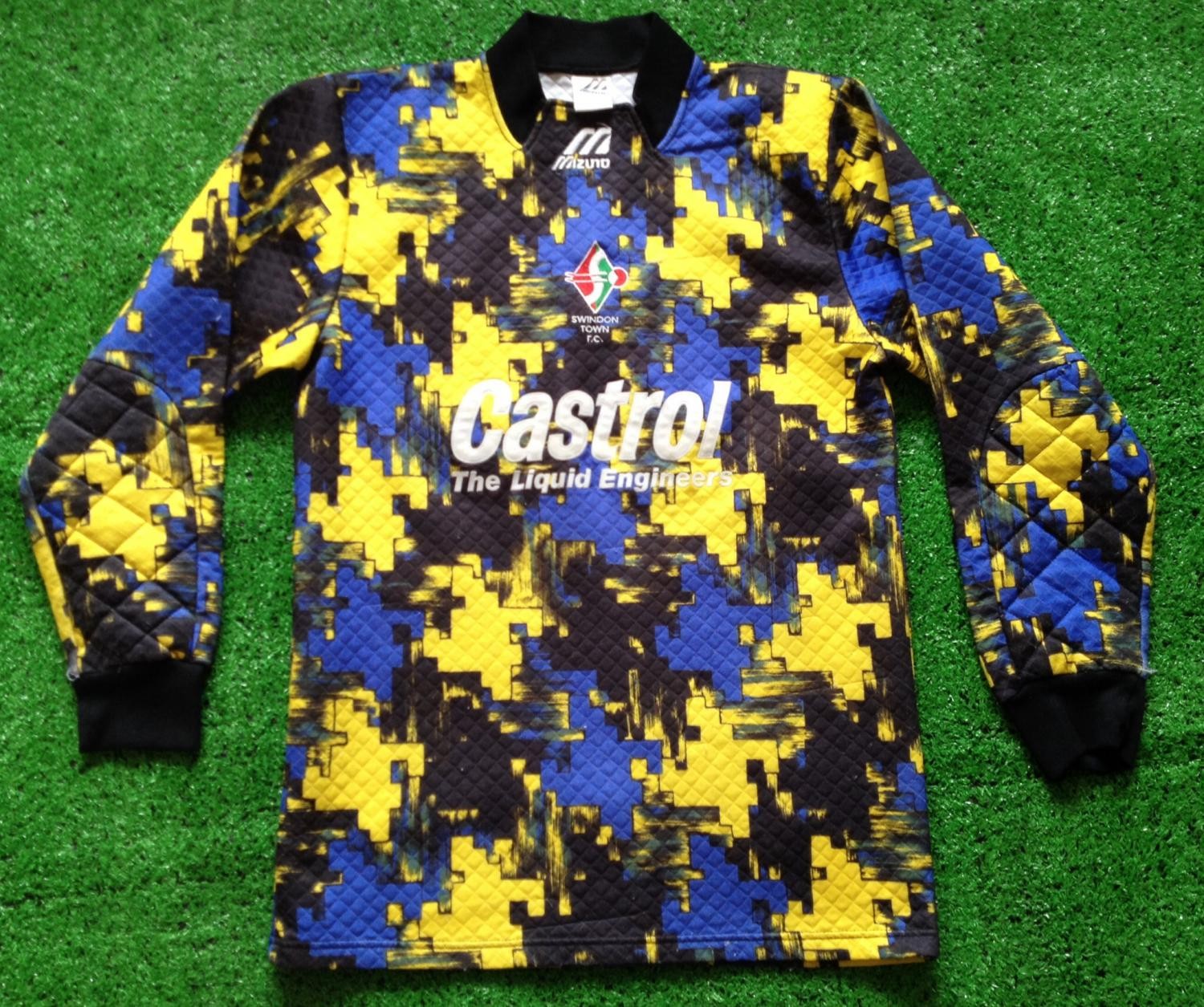 Swindon Town 1996-97 GK 1 Kit