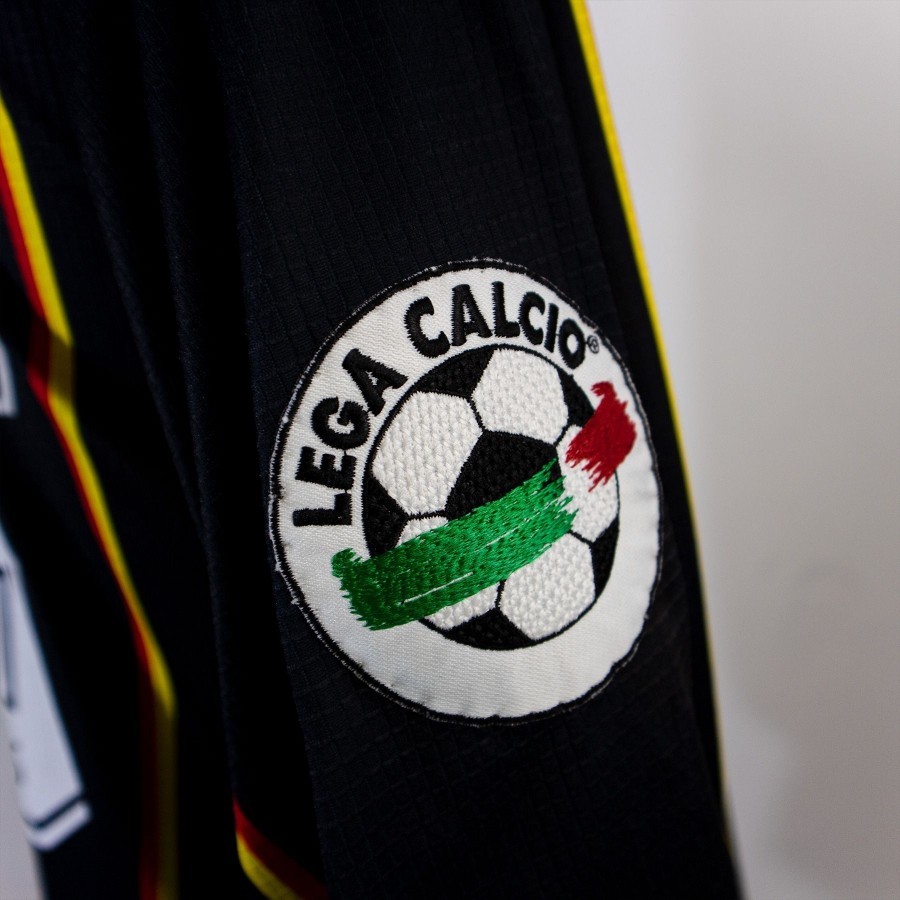 US Lecce 1997-98 Third Kit