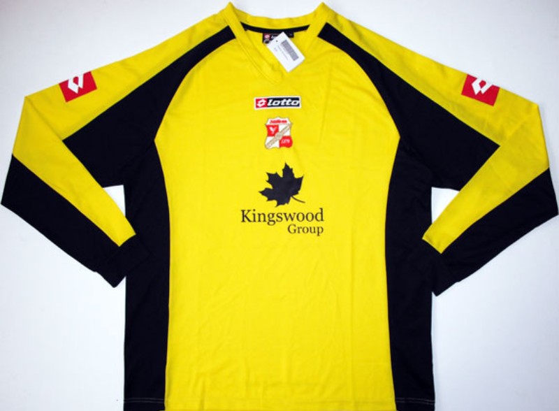 Swindon Town 2007-08 GK 1 Kit