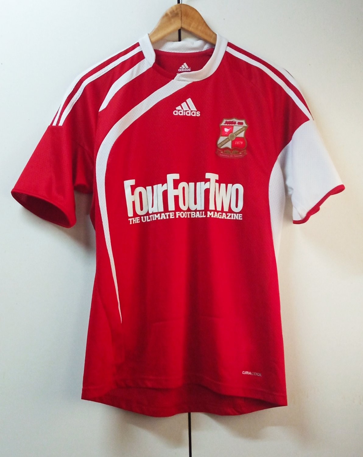 Swindon Town 2010-11 Home Kit