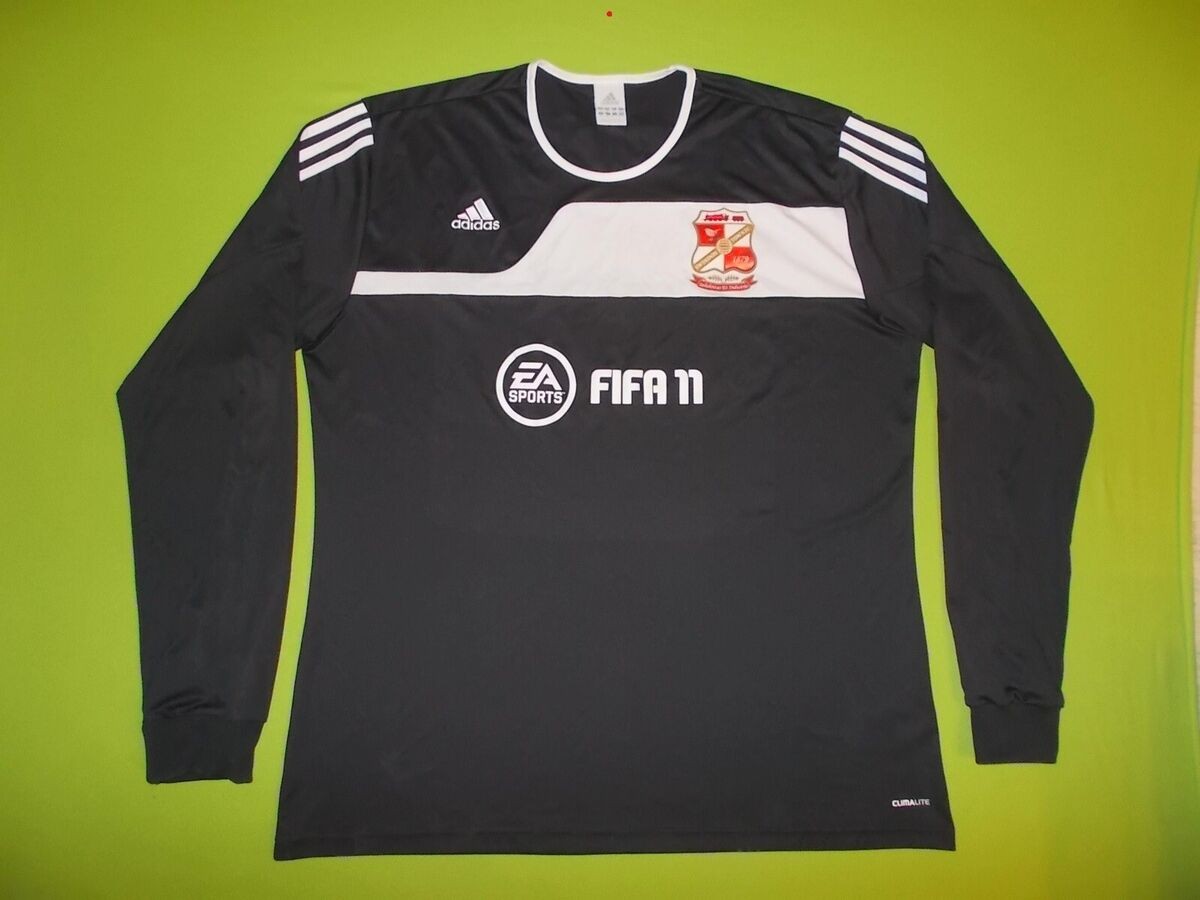 Swindon Town 2010-11 GK 1 Kit