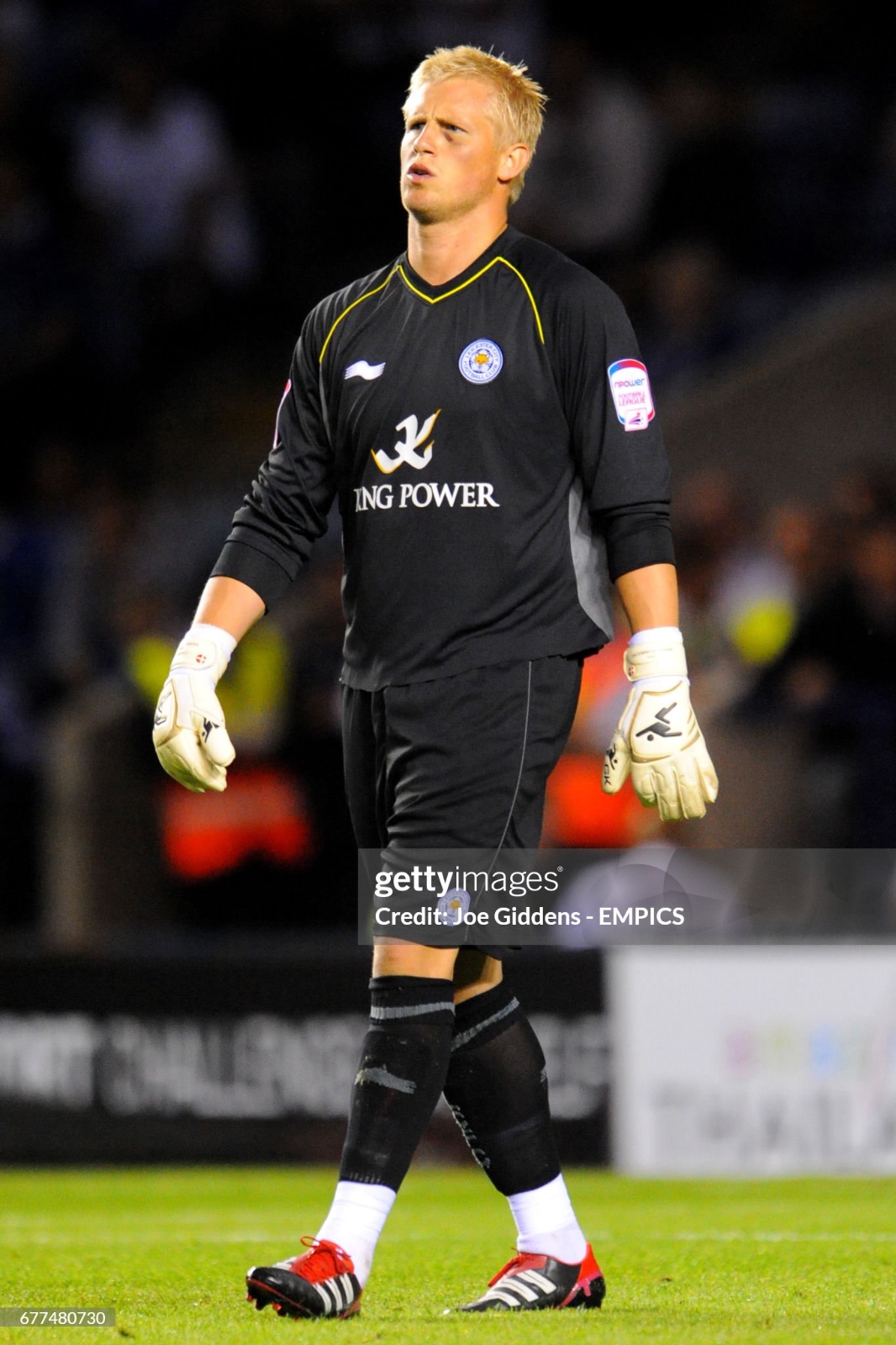Leicester City 2011-12 GK 2 Kit