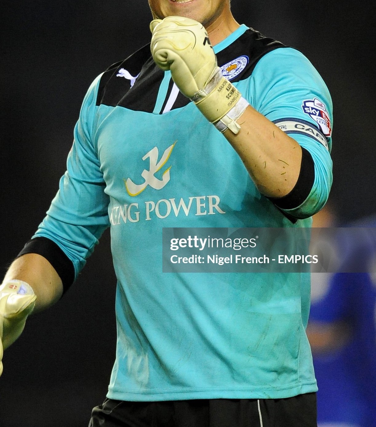 Leicester City 2013-14 GK 2 Kit