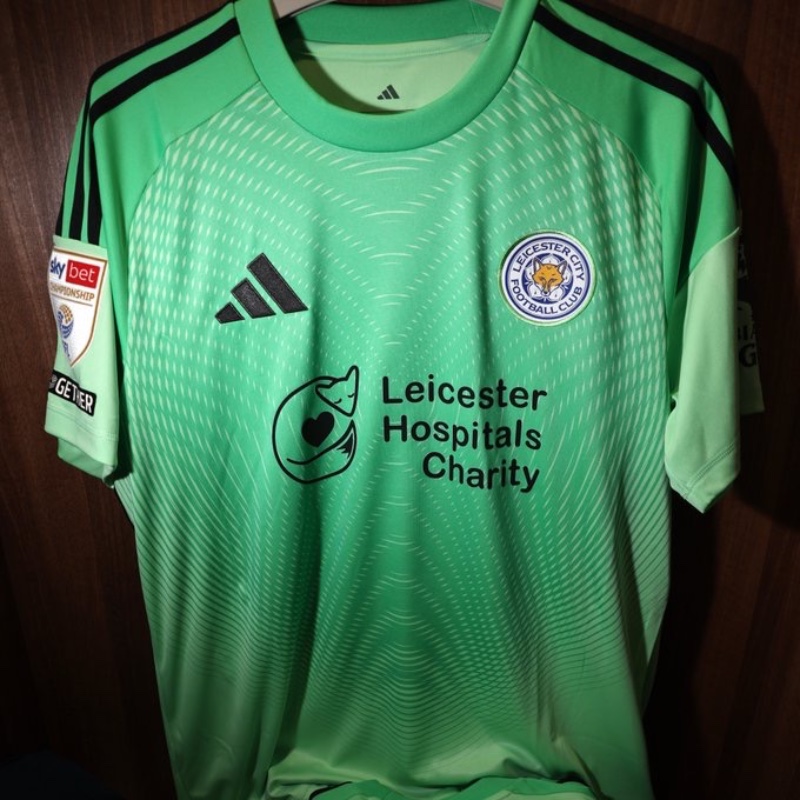 Leicester City 2025-26 GK Home V2 Kit