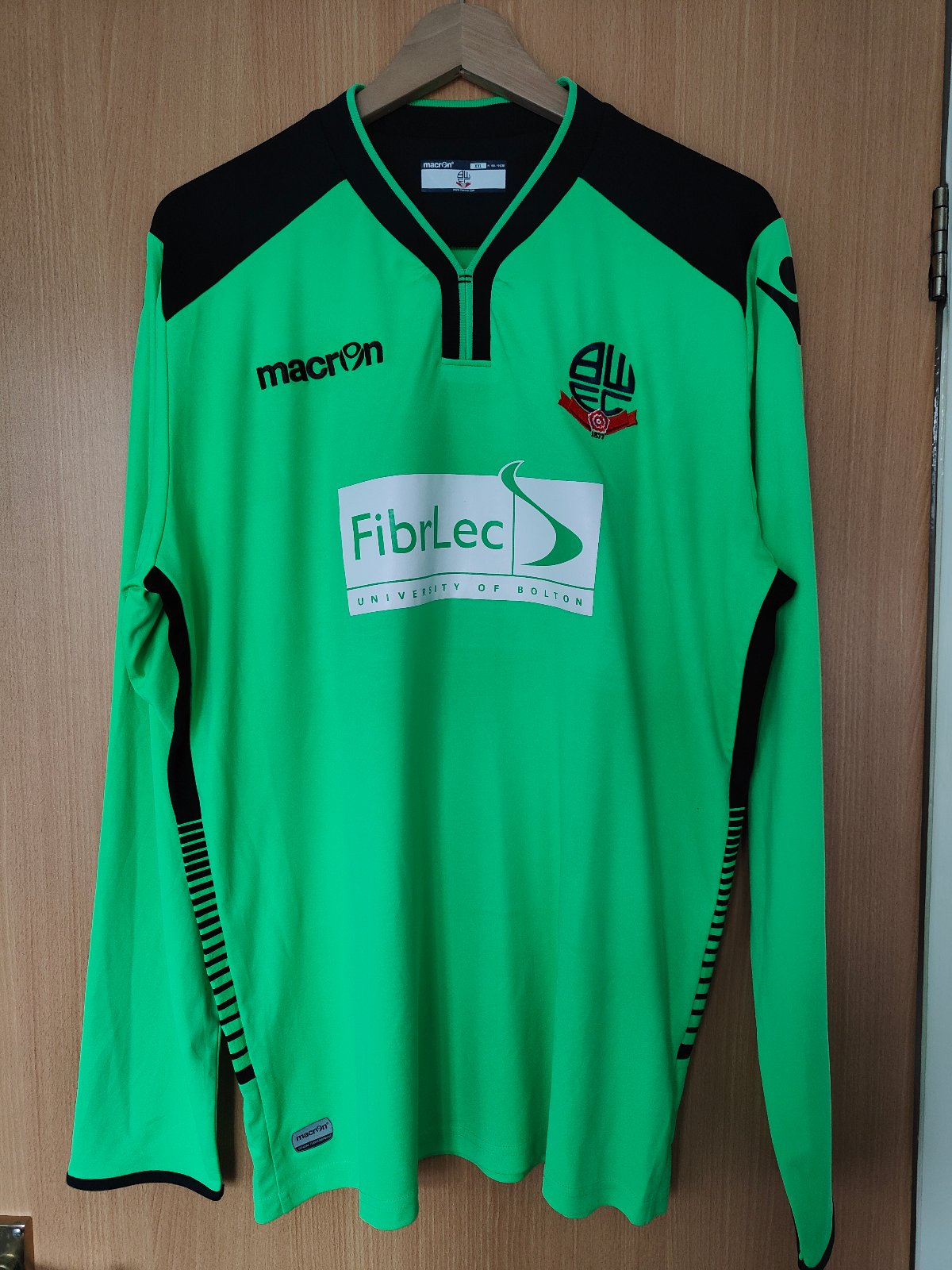 Bolton Wanderers 2014-15 GK 1 Kit