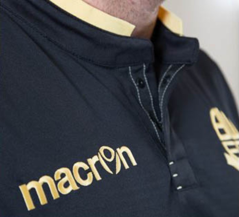 Bolton Wanderers 2015-16 Away Kit