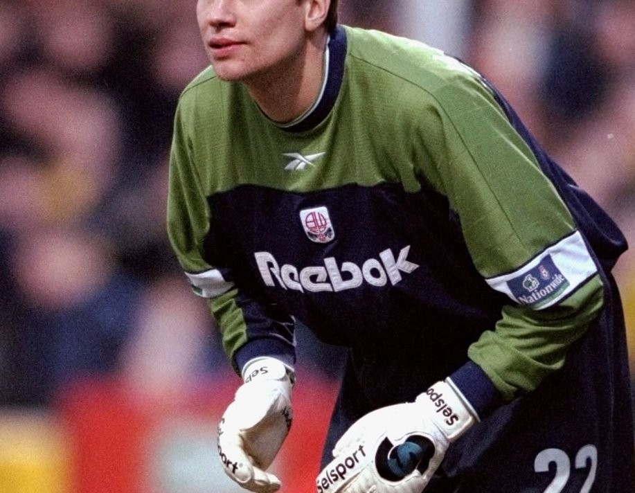 Bolton Wanderers 1999-00 GK 2 Kit