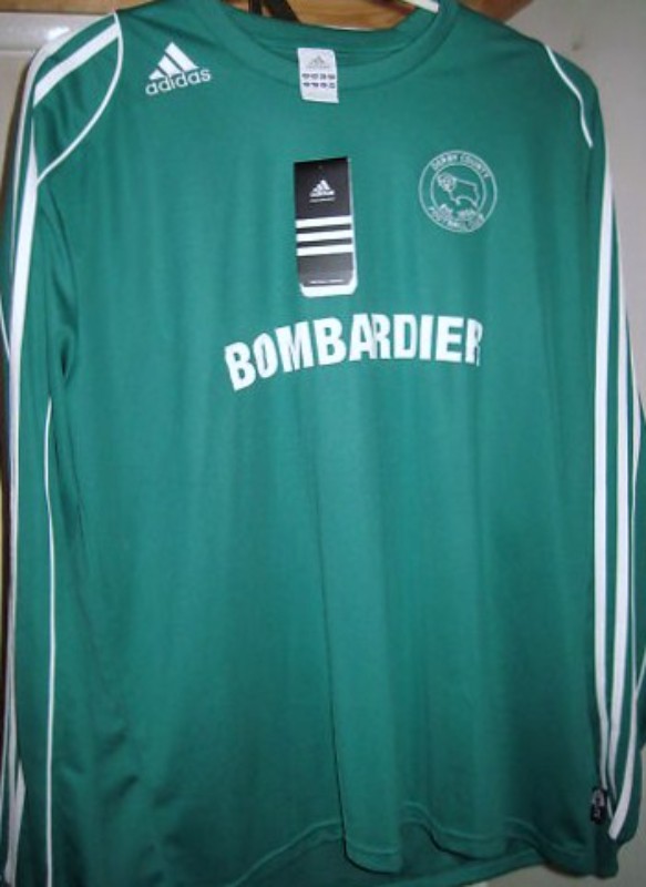 Derby County 2009-10 GK 1 Kit