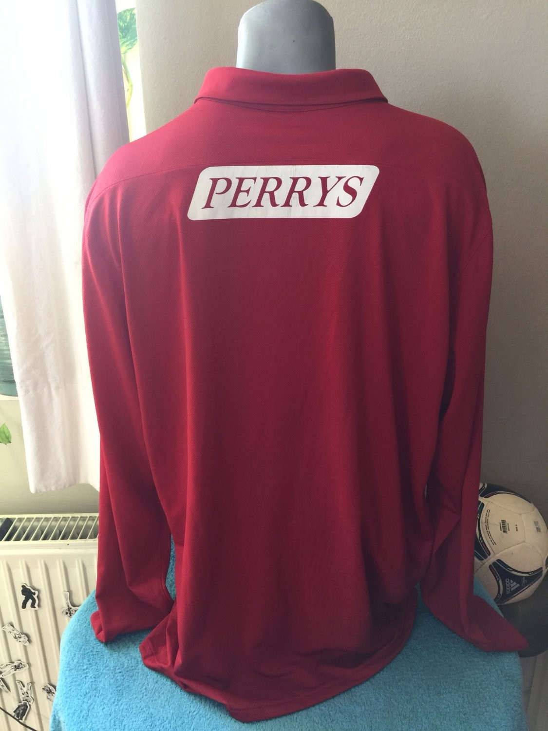 Barnsley FC 2011-12 Home Kit