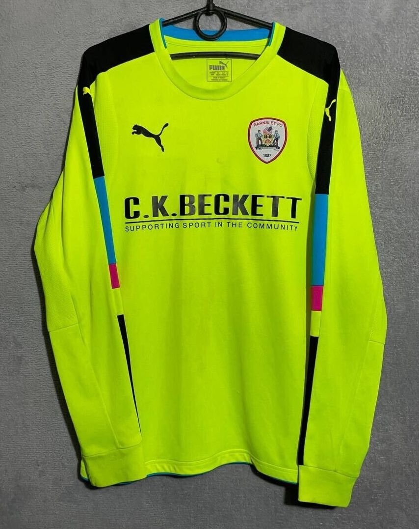 Barnsley FC 2016-17 GK 1 Kit