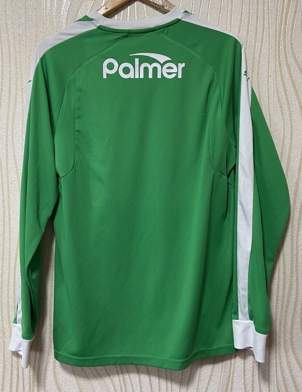 Barnsley FC 2018-19 GK 1 Kit