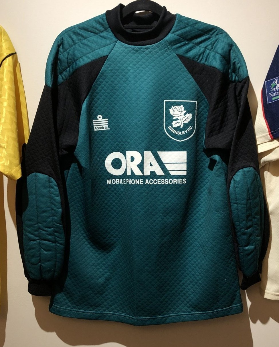 Barnsley FC 1996-97 GK 1 Kit