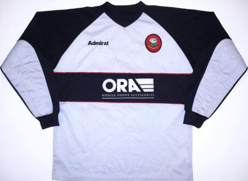 Barnsley FC 1999-00 GK 1 Kit