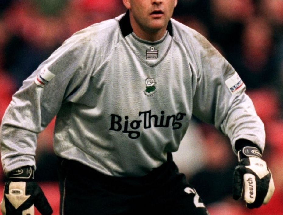 Barnsley FC 2000-01 GK 2 Kit
