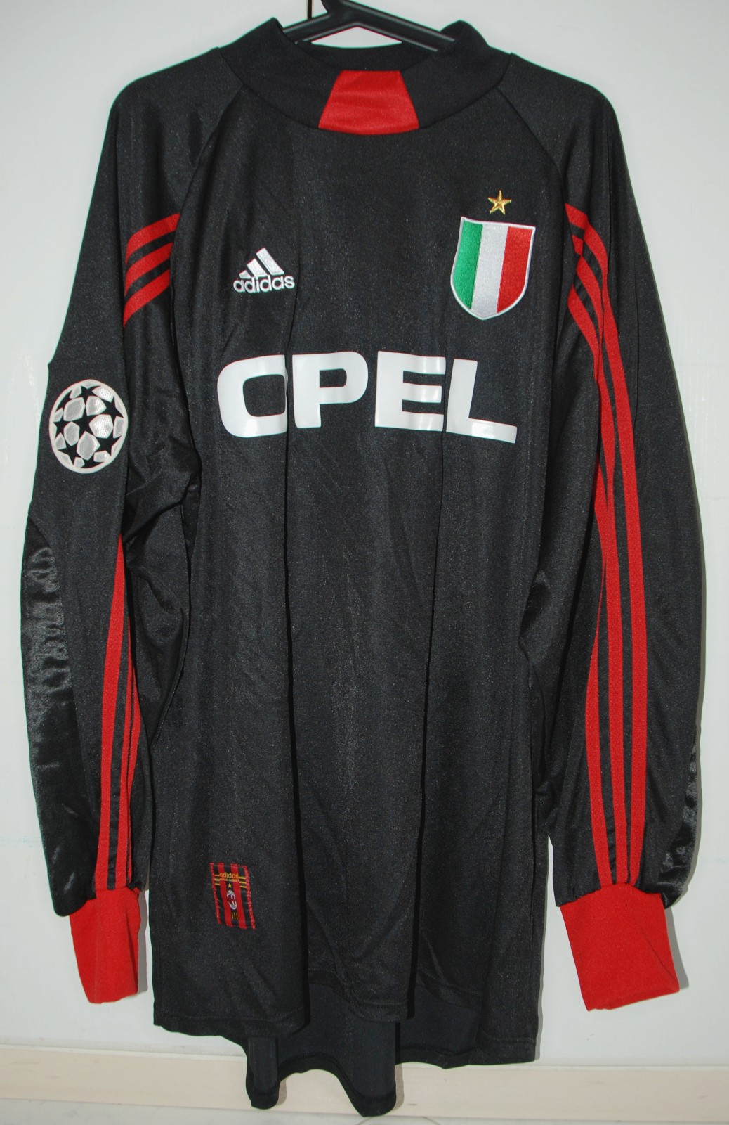 AC Milan 1999-00 GK Kit