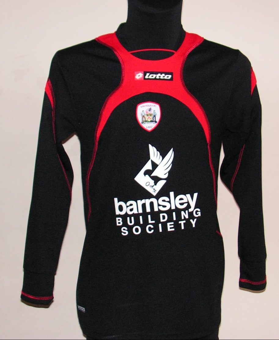 Barnsley FC 2010-11 GK 1 Kit