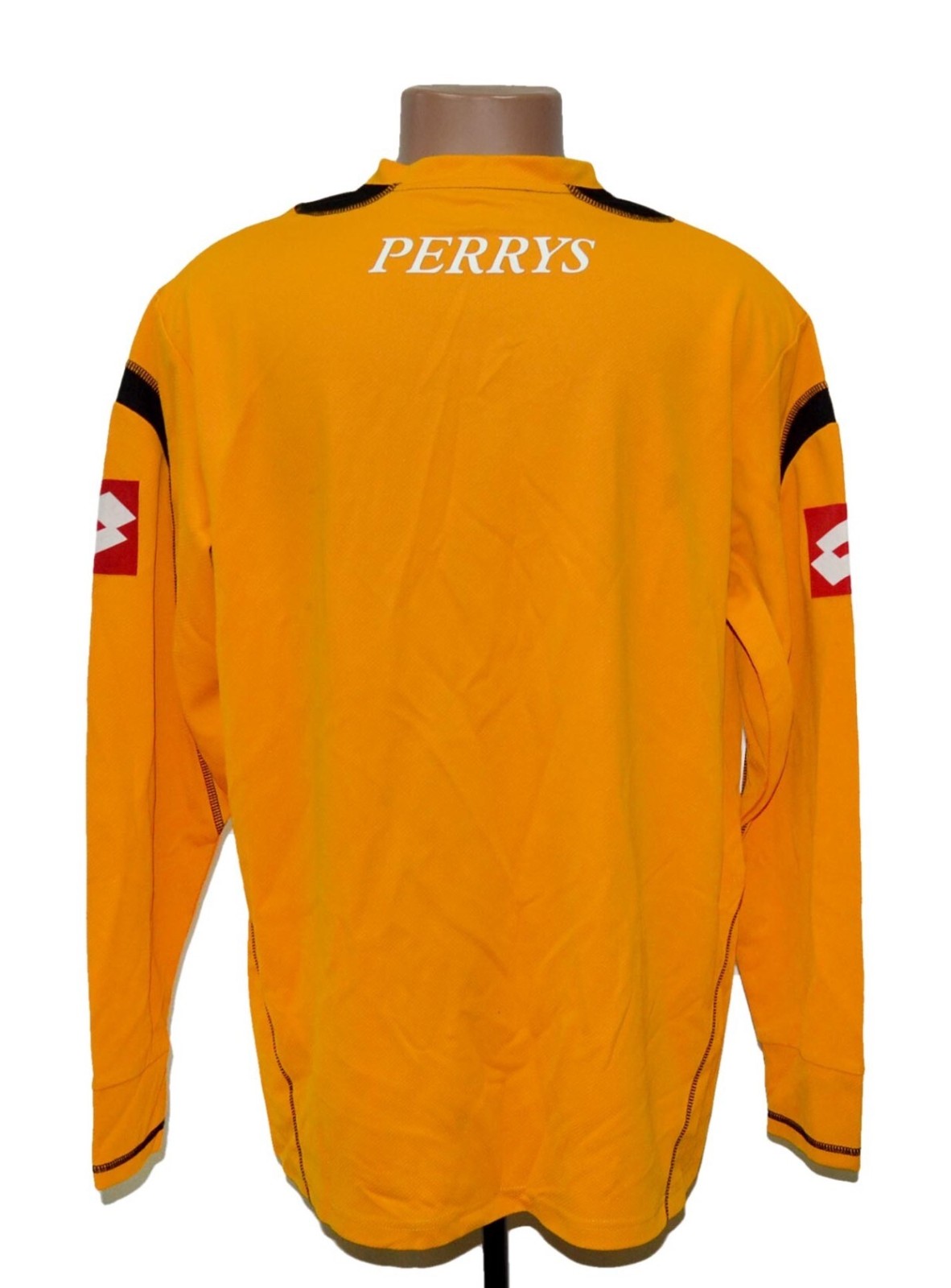 Barnsley FC 2010-11 GK 2 Kit